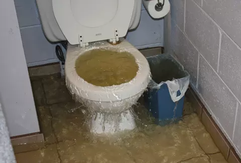 Overflowing-Toilet-Water-Damage-Michigan1
